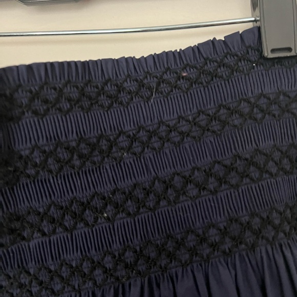 Vineyard Vines smocked skirt - Picture 2 of 2